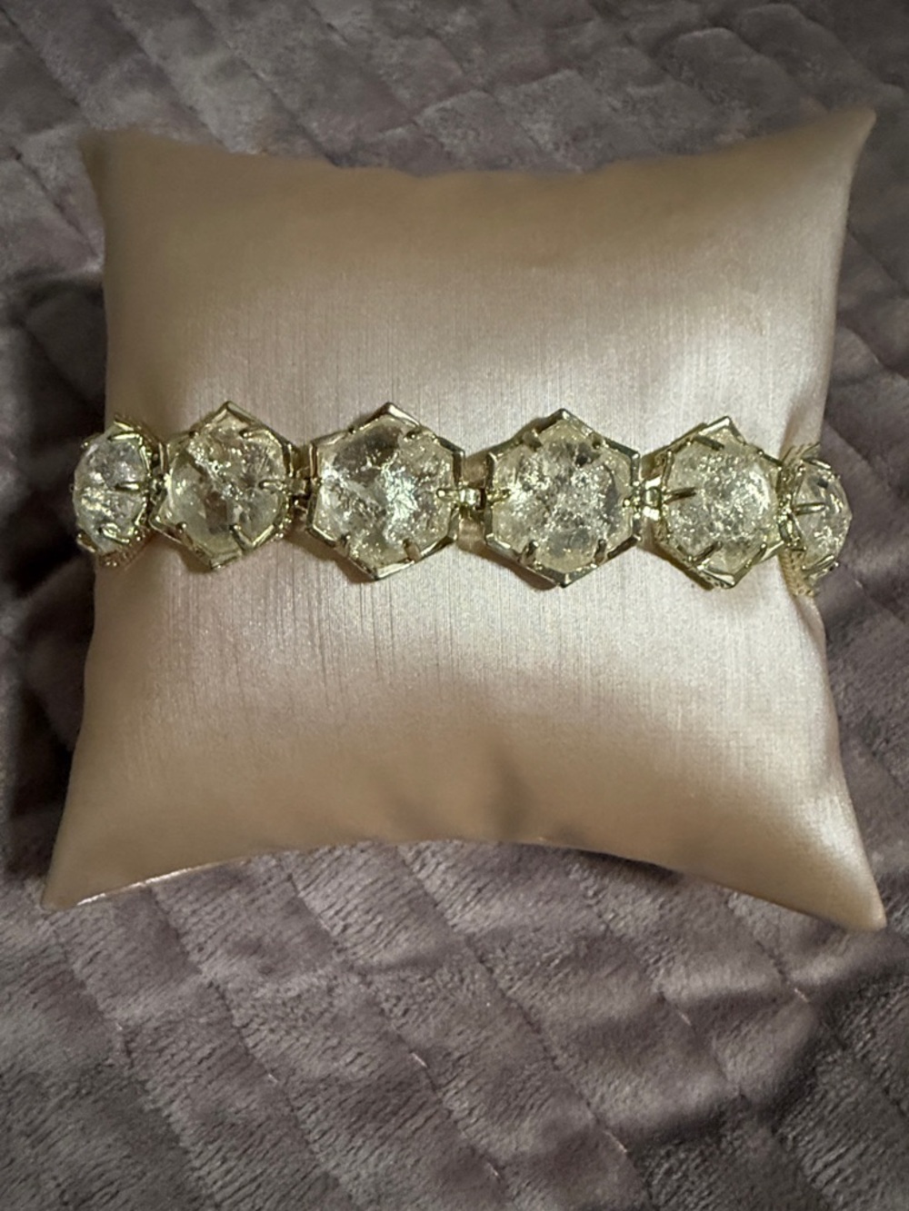 Authentic Kendra Scott Crackle Glass Bracelet in Gold